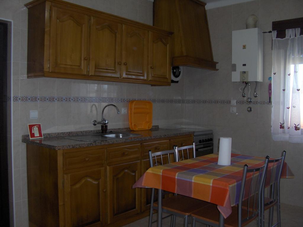 Villa Vivenda Palheiras Roncão Exterior foto